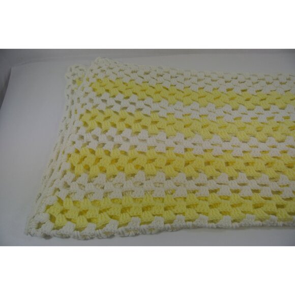 Knitted Baby Blanket Lot of 2 Handmade Crochet White & Yellow 32 x 28 & 43 x 34" - Picture 3 of 8